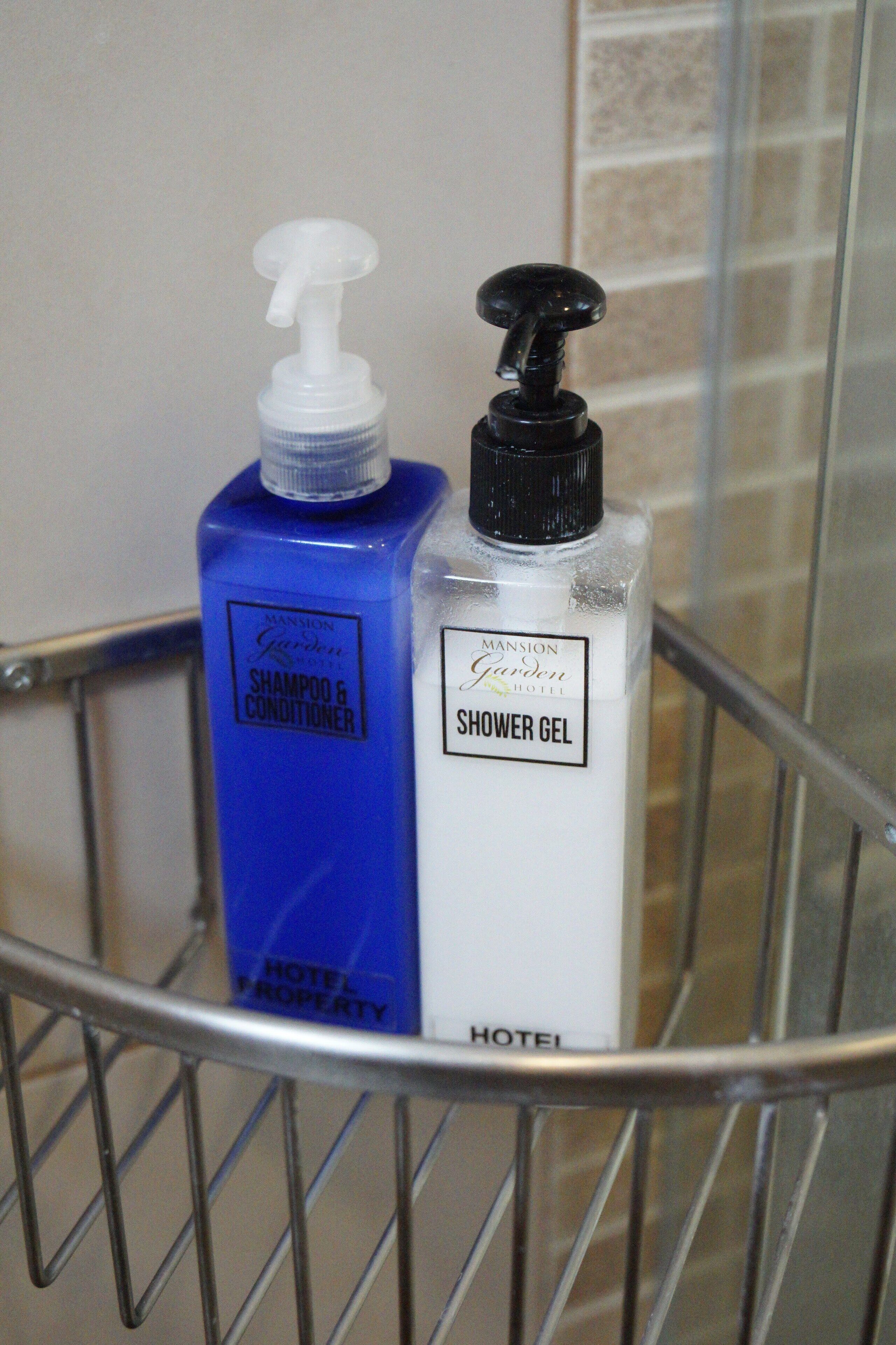 standard deluxe | bathroom | shower, rainfall showerhead, free toiletries, hair dryer