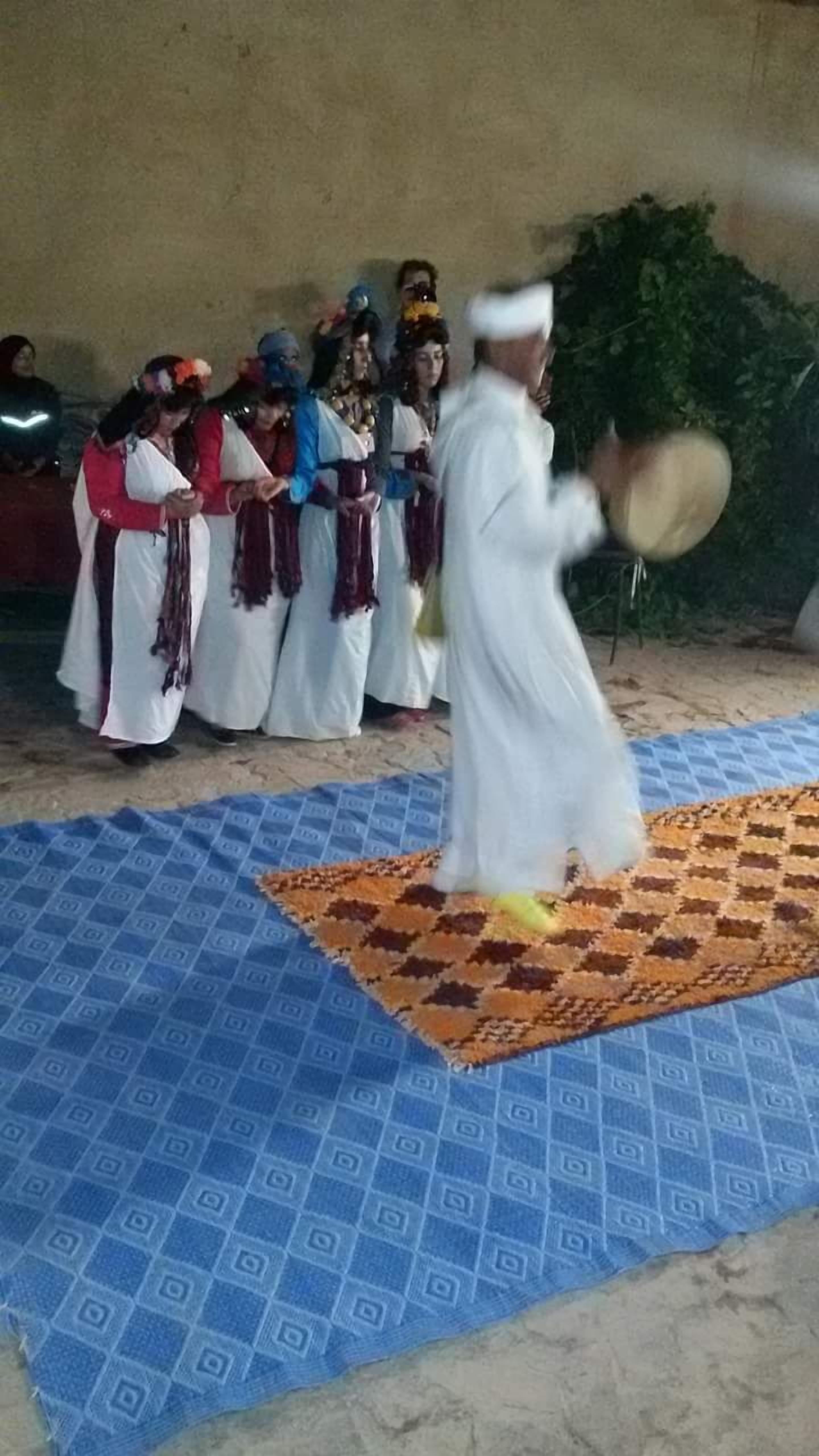 Pertunjukan teater