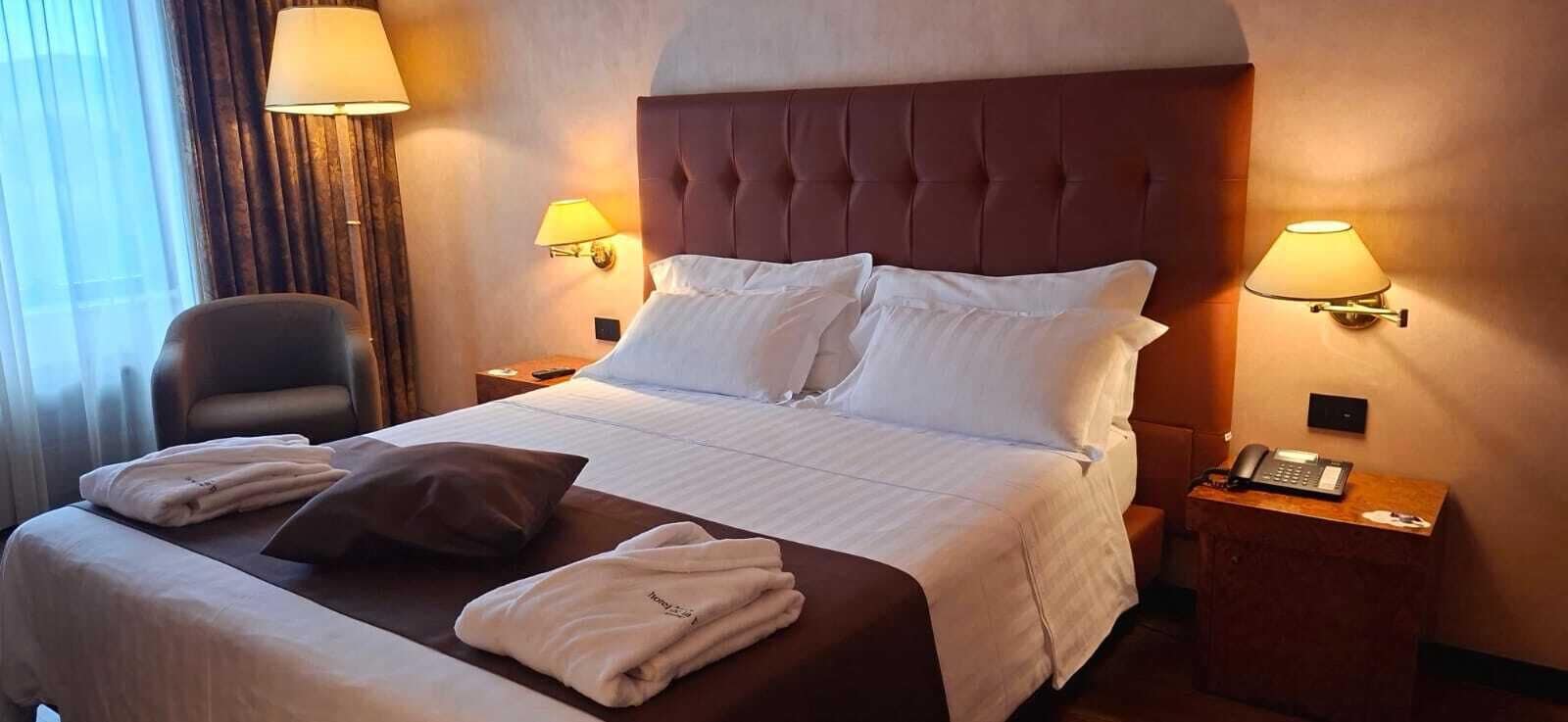 Premium bedding, pillowtop beds, minibar, in-room safe
