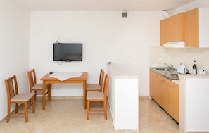 Studio, Terrace, Garden View | In-room dining - Guest House Luce (Dubrovnik)