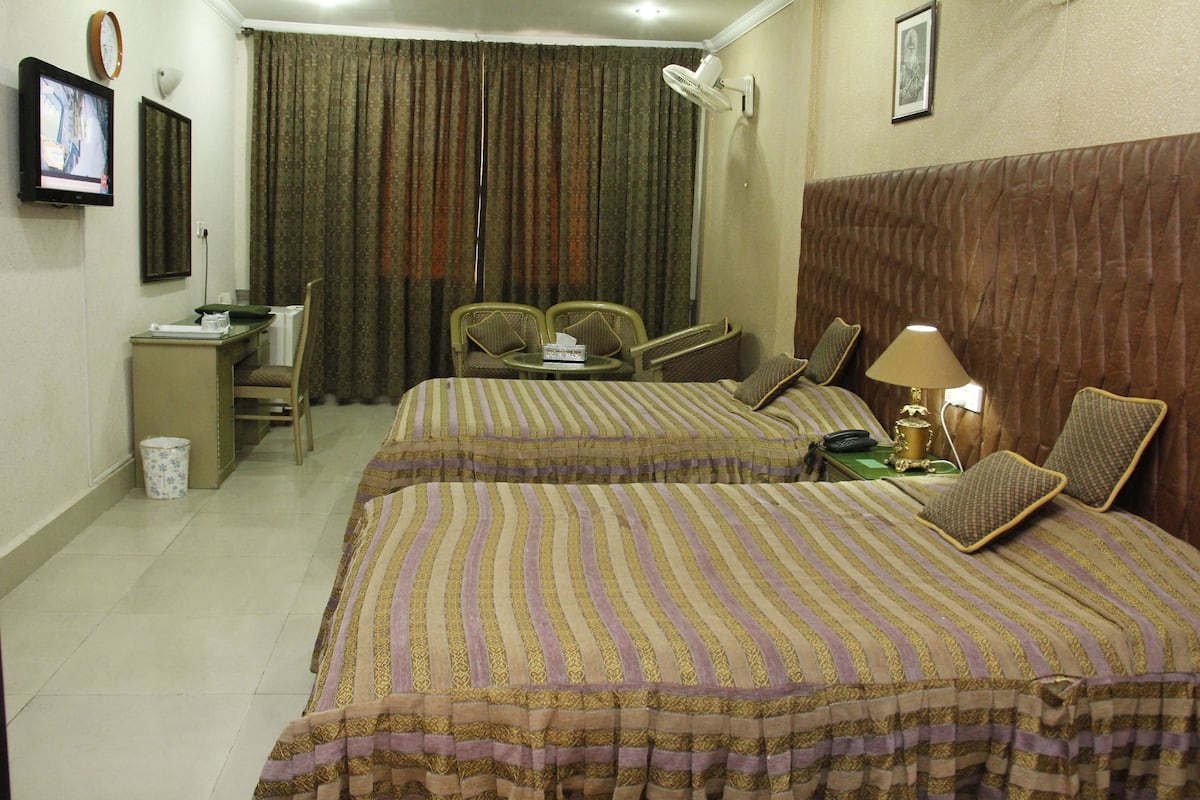 Standard Double Room | In-room safe, soundproofing, iron/ironing board, cribs (surcharge)