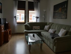 Suite, Stadtblick | Wohnzimmer | Flachbildfernseher