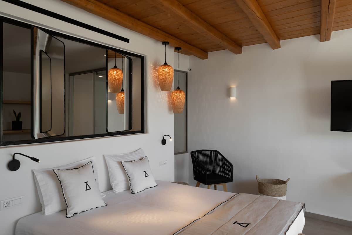 Standard Suite Private plunge pool (Merchia) | 1 bedroom, in-room safe, blackout drapes, soundproofing