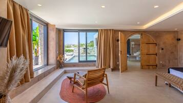 Ftelia Premium Suite with Private Pool | Area soggiorno