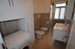 Villa | Bathroom | Shower