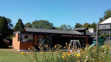 Área de parrillas y picnic