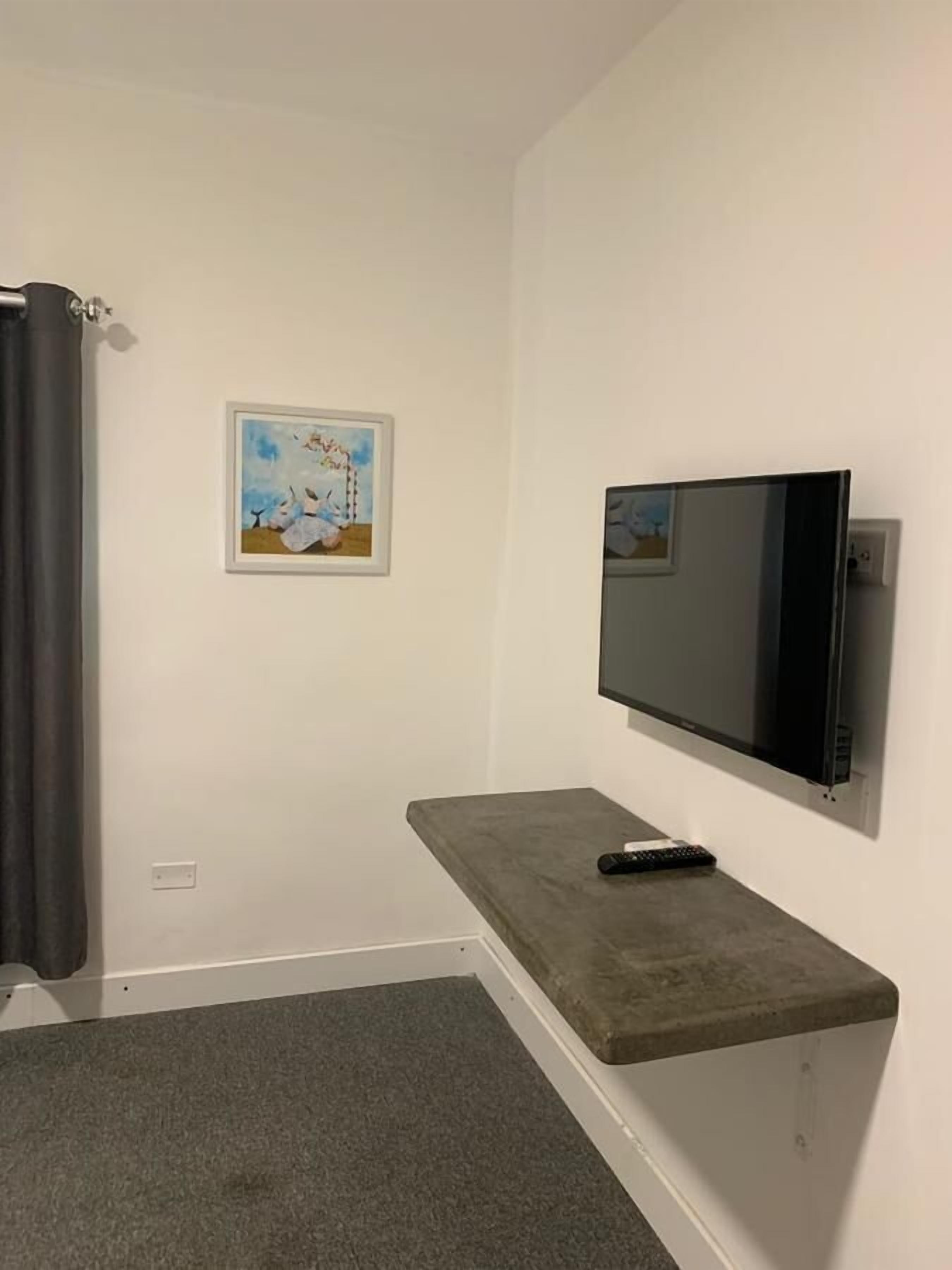 family room | 1 bedroom, premium bedding, soundproofing, free wifi