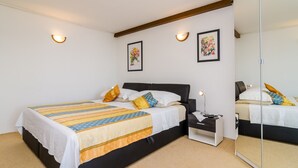 Standard Studio, Terrace | Peralatan tempat tidur premium, Wi-fi percuma, dihias secara berasingan 