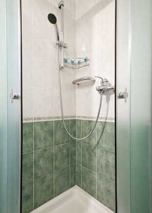 Standard Studio, Terrace | Bathroom | Shower, rainfall showerhead, free toiletries, hair dryer