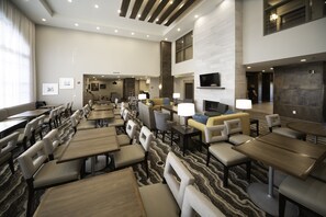 Free daily self-serve breakfast - Staybridge Suites Florence by IHG (Florence)