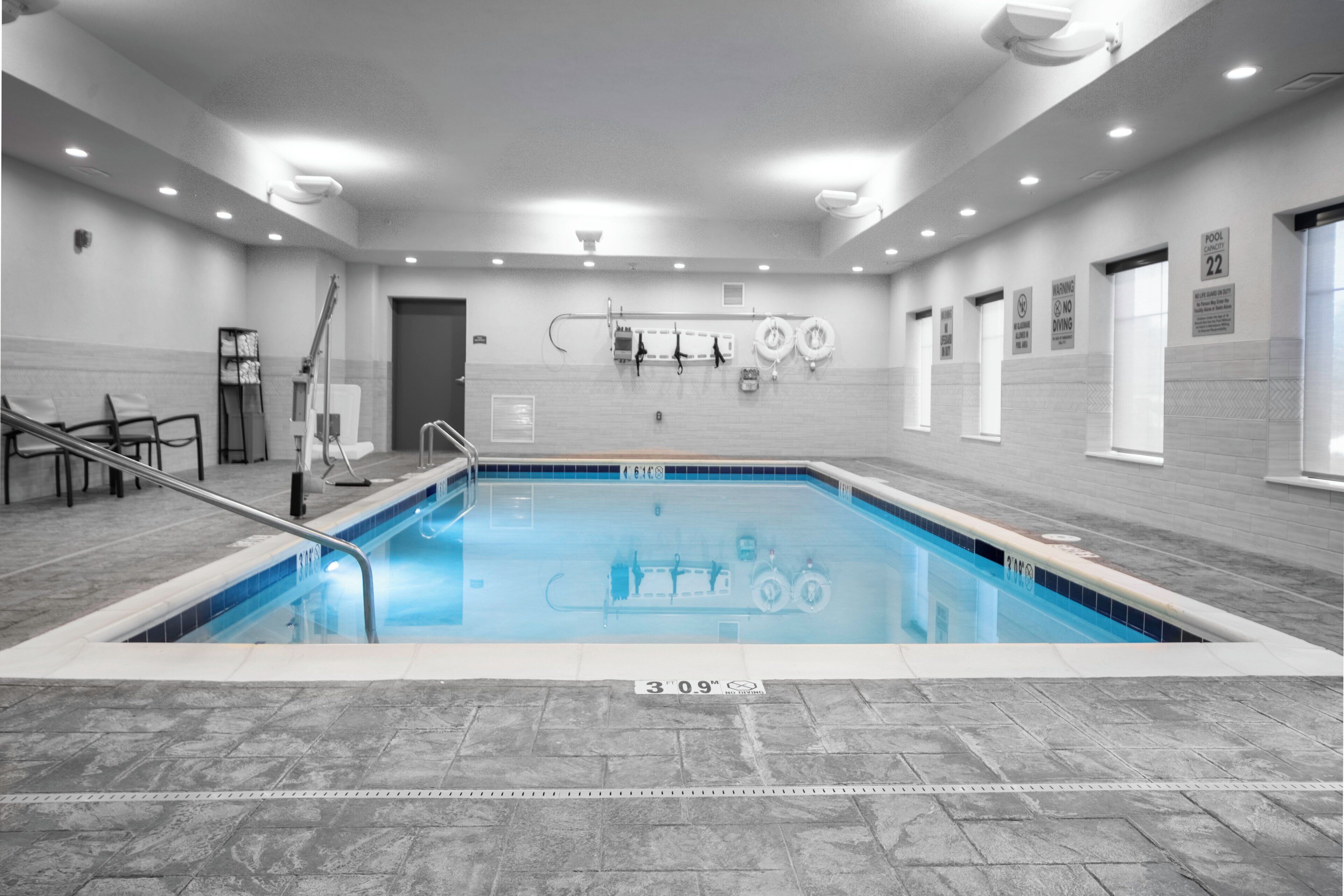 Piscine intérieure
