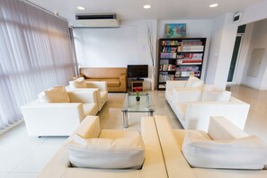 Reception - Ascella Sukhumvit 38 (Bangkok)