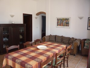 Villa, 3 camere da letto | Pasti in camera