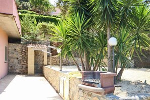 Apartment, 2 Bedrooms (G) | Courtyard view - Casa Serena (Capoliveri)