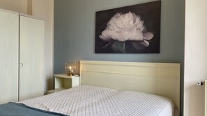 Apartamento, 1 quarto (Malea) | Escrivaninha