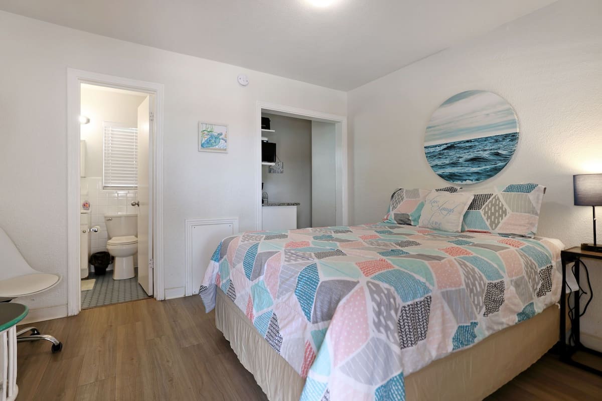 Eenvoudige studio | Een strijkplank/strijkijzer, gratis wifi, individueel gemeubileerd