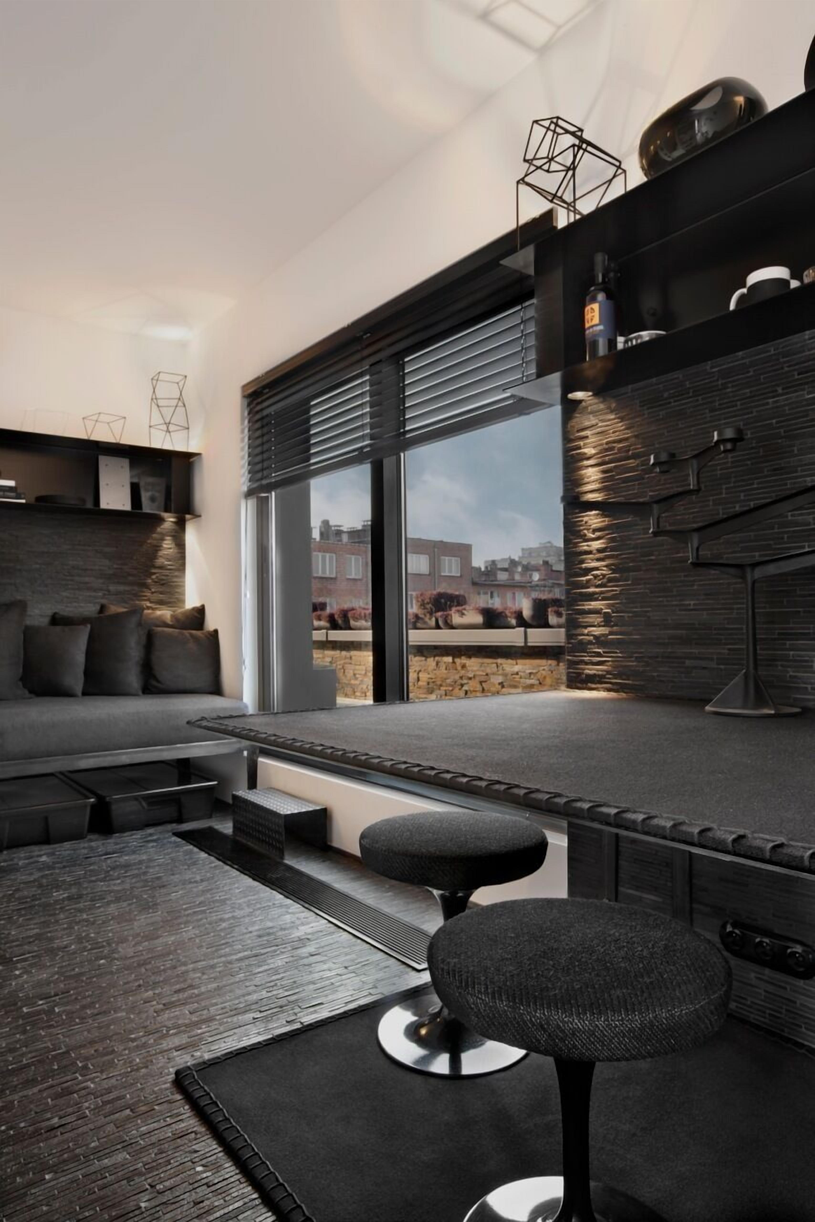 City Studio (25m2) | Living area | Flat-screen TV