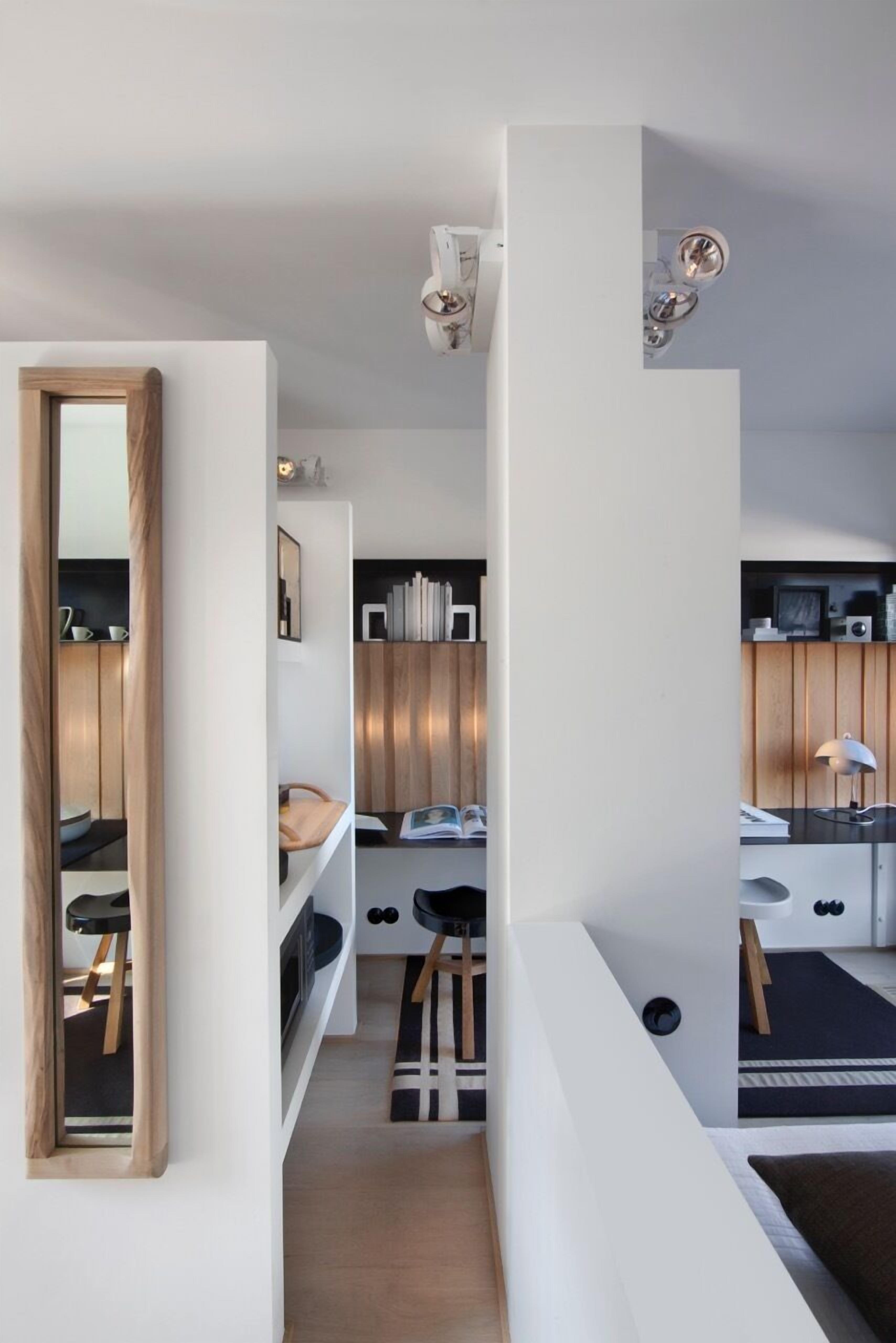 City Studio (22m2) | Living area | Flat-screen TV