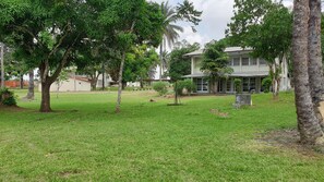 Garden - Riverside Resort Villas (Bushrod Island)