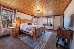 2 bedrooms, travel cot, free WiFi, bed sheets - Wauhatchie Blue pool house withprivate spa (Chattanooga)