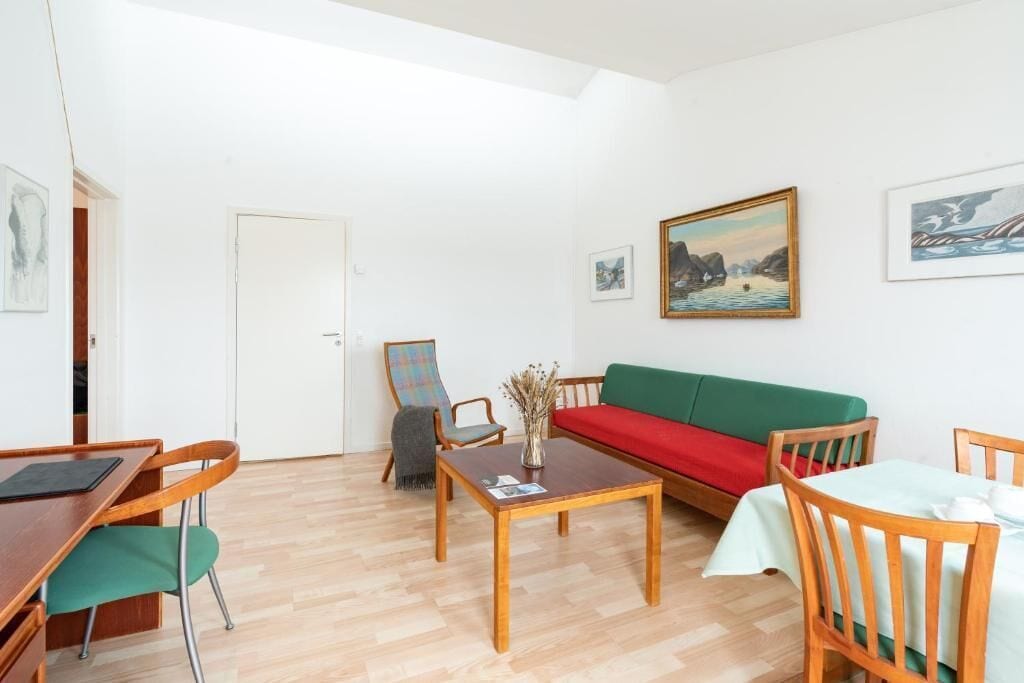 apartment, 1 bedroom | individually decorated, individually furnished, desk, blackout curtains