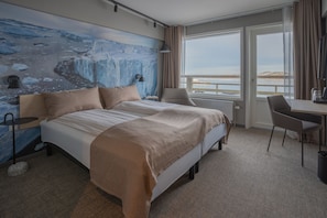 Double Room, Balcony, Ocean View | Individually decorated, individually furnished, desk, blackout drapes - Hotel Hvide Falk (Ilulissat)