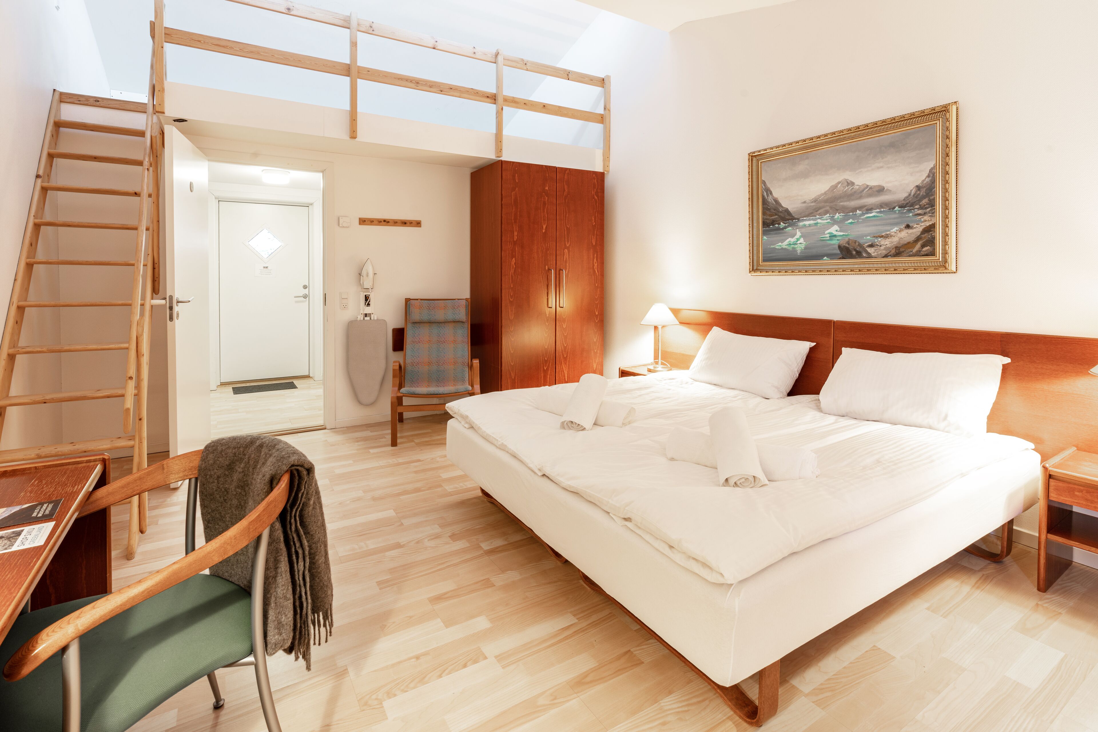 studio, sea view | individually decorated, individually furnished, desk, blackout curtains