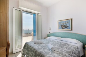 Coffres-forts dans les chambres, lit parapluie, Wi-Fi gratuit