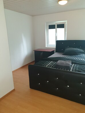 Apartment, 3 Bedrooms | 3 bedrooms, minibar, blackout drapes, free WiFi - 3 Bedroom Apartment in Arbon (Arbon)
