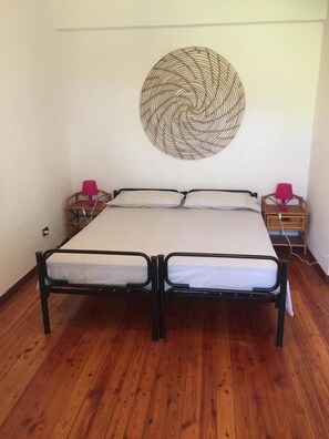 Wifi gratis y ropa de cama 