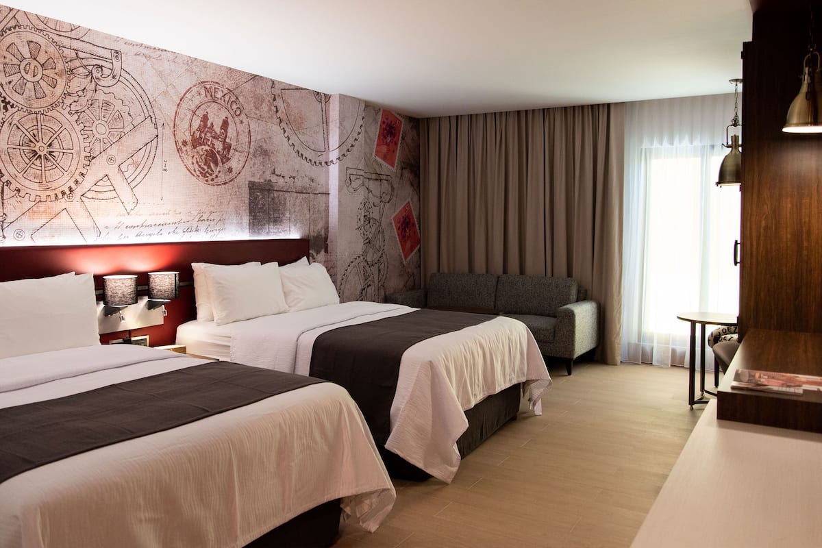 Standard Room, 2 Queen Beds (Minifridge)