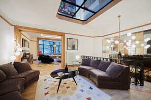 Interior - Suites 124 (Brussels)