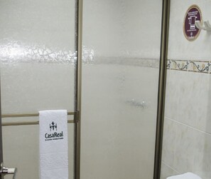 Bathroom shower - Hospedaje Casa Real (Salamina)