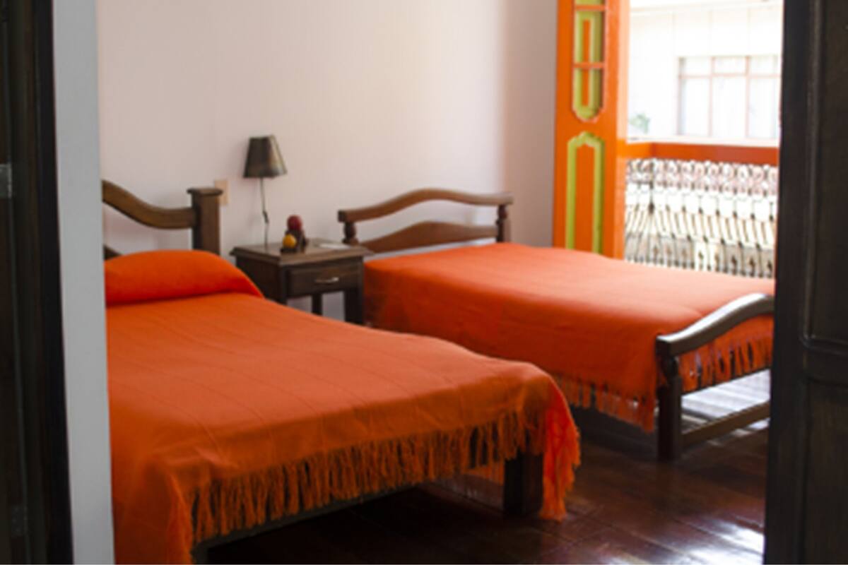 Double Room | Desk, WiFi (free)