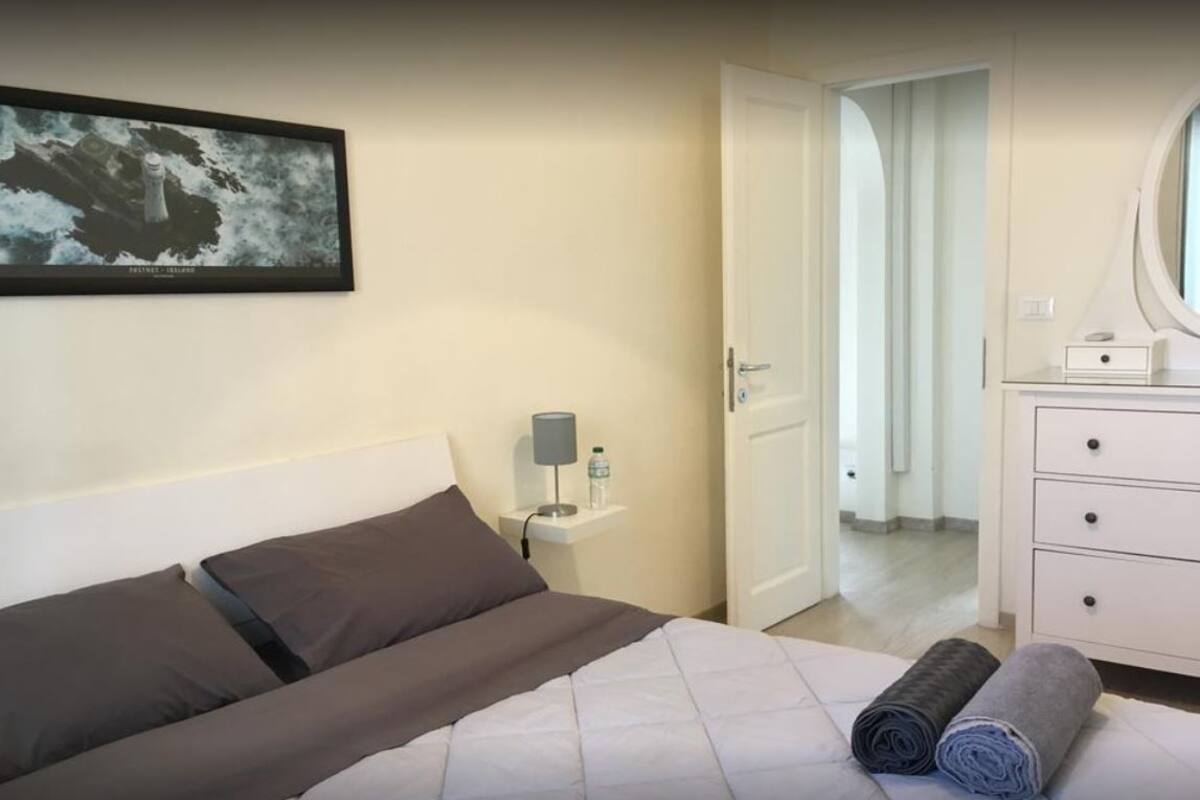 Schallisolierte Zimmer, kostenloses WLAN, Bettwäsche
