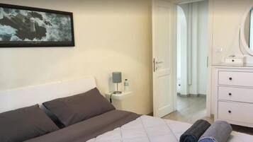 Schallisolierte Zimmer, kostenloses WLAN, Bettwäsche