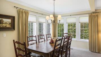 House | Private kitchen | Fridge, microwave, oven, stovetop
