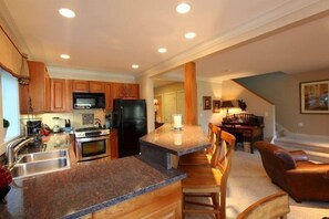 House | Private kitchen | Fridge, microwave, stovetop, dishwasher