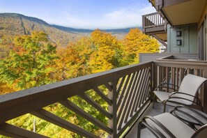 House | Balcony - 1325 Studio @ The Lodge at Spruce Peak (Stowe)