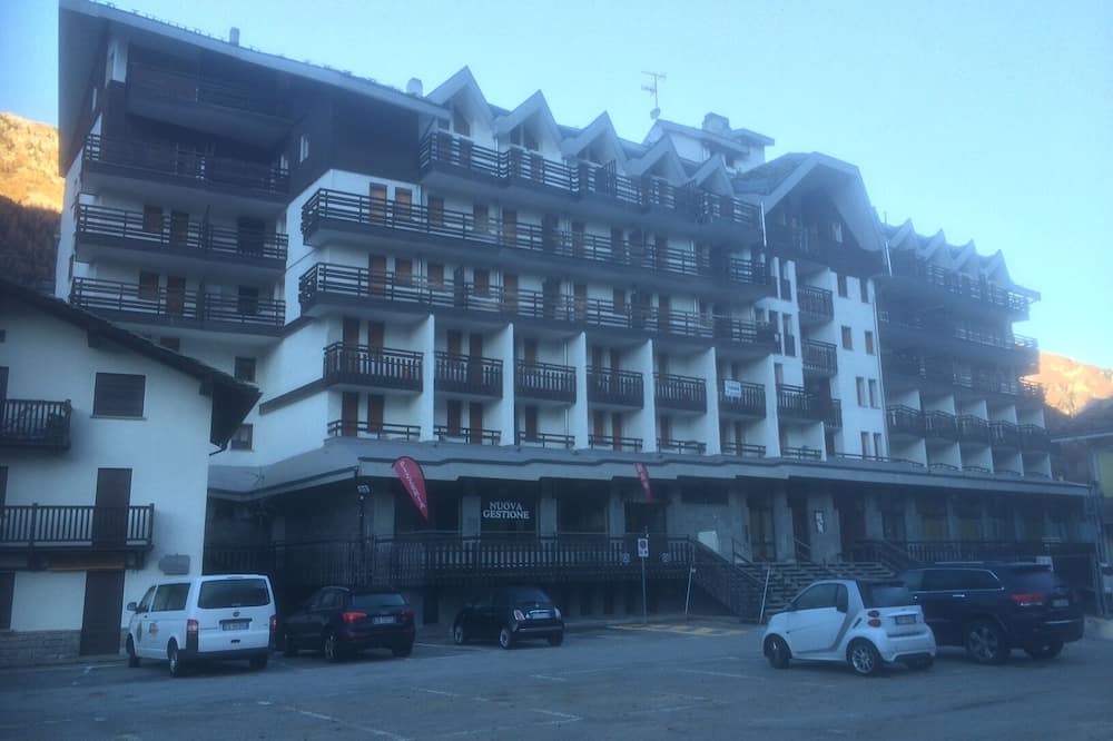 Group Apartment - Châtillon
