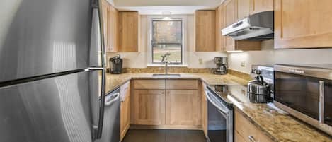 House | Private kitchen | Fridge, microwave, stovetop, dishwasher