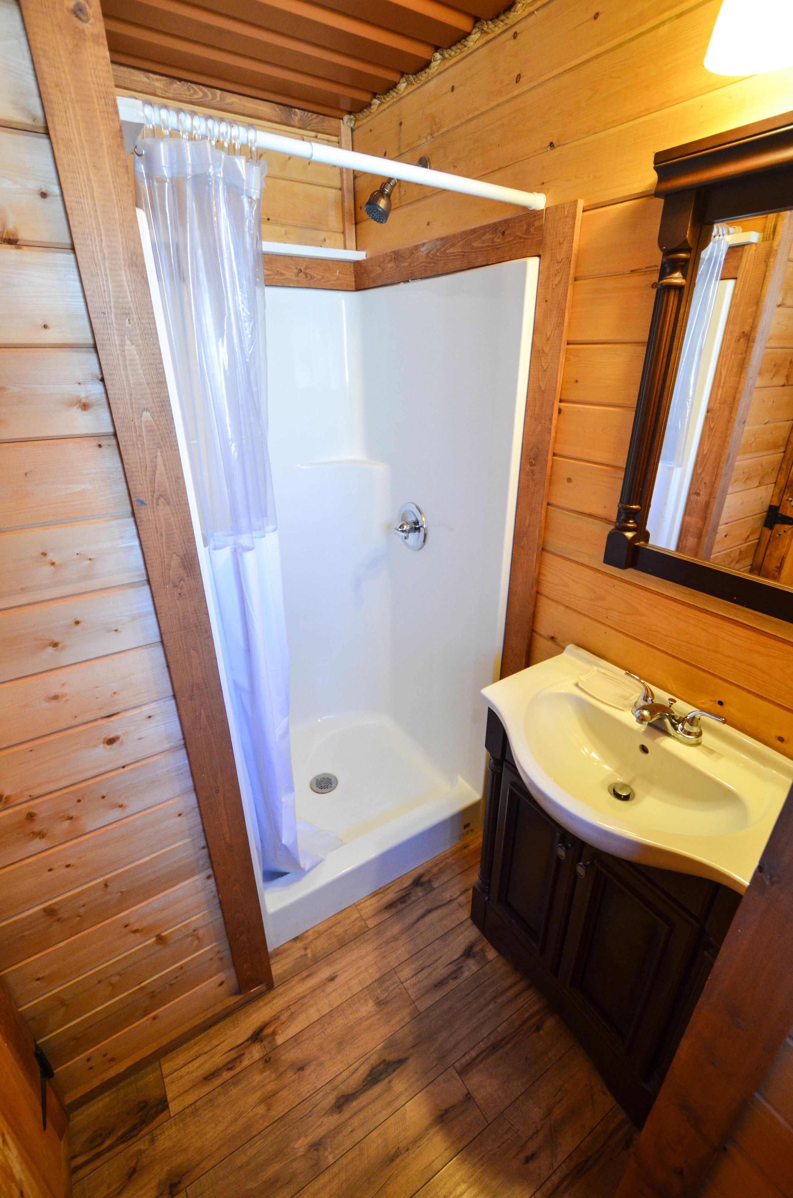 Elite Cabin | Bathroom
