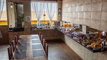 Free daily full breakfast