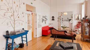 Interior - Living Lounge Hostel (Lisbon)