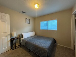 3 camere, ferro/asse da stiro, Wi-Fi gratuito, lenzuola