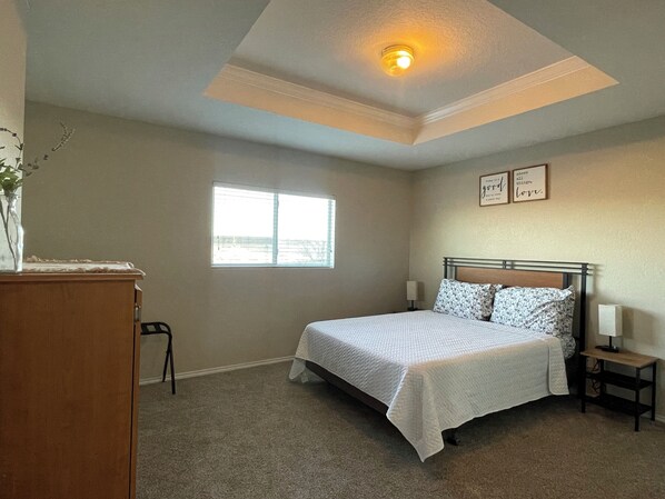 3 camere, ferro/asse da stiro, Wi-Fi gratuito, lenzuola