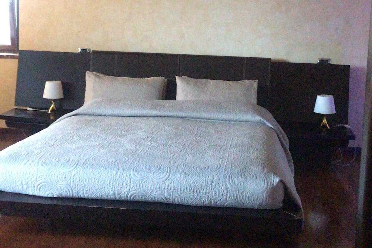 Suite | Premium bedding, in-room safe, desk, blackout drapes