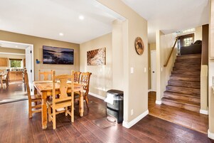 4 habitaciones, decoración personalizada y muebles diferentes