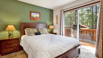 House, 2 Queen Beds, Patio, Mountain View (1529) | 2 bedrooms, individually decorated, individually furnished, bed sheets