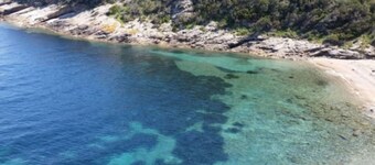 海から250メートルの4戸建て住宅。アプト。 3ルームアパートメント5/7 pl。